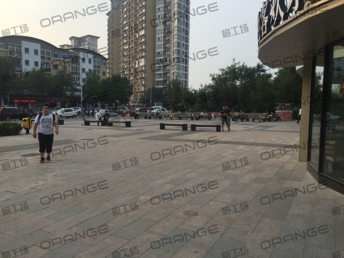 北京常营华联-室外东区西侧必胜客门前4