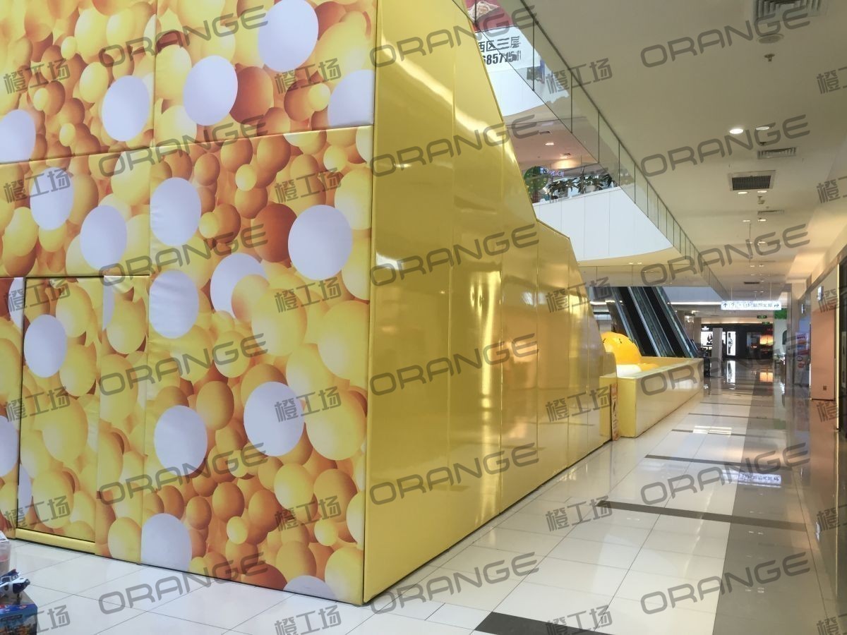 北京常营华联-室内二层西区环廊boradcast播门前3