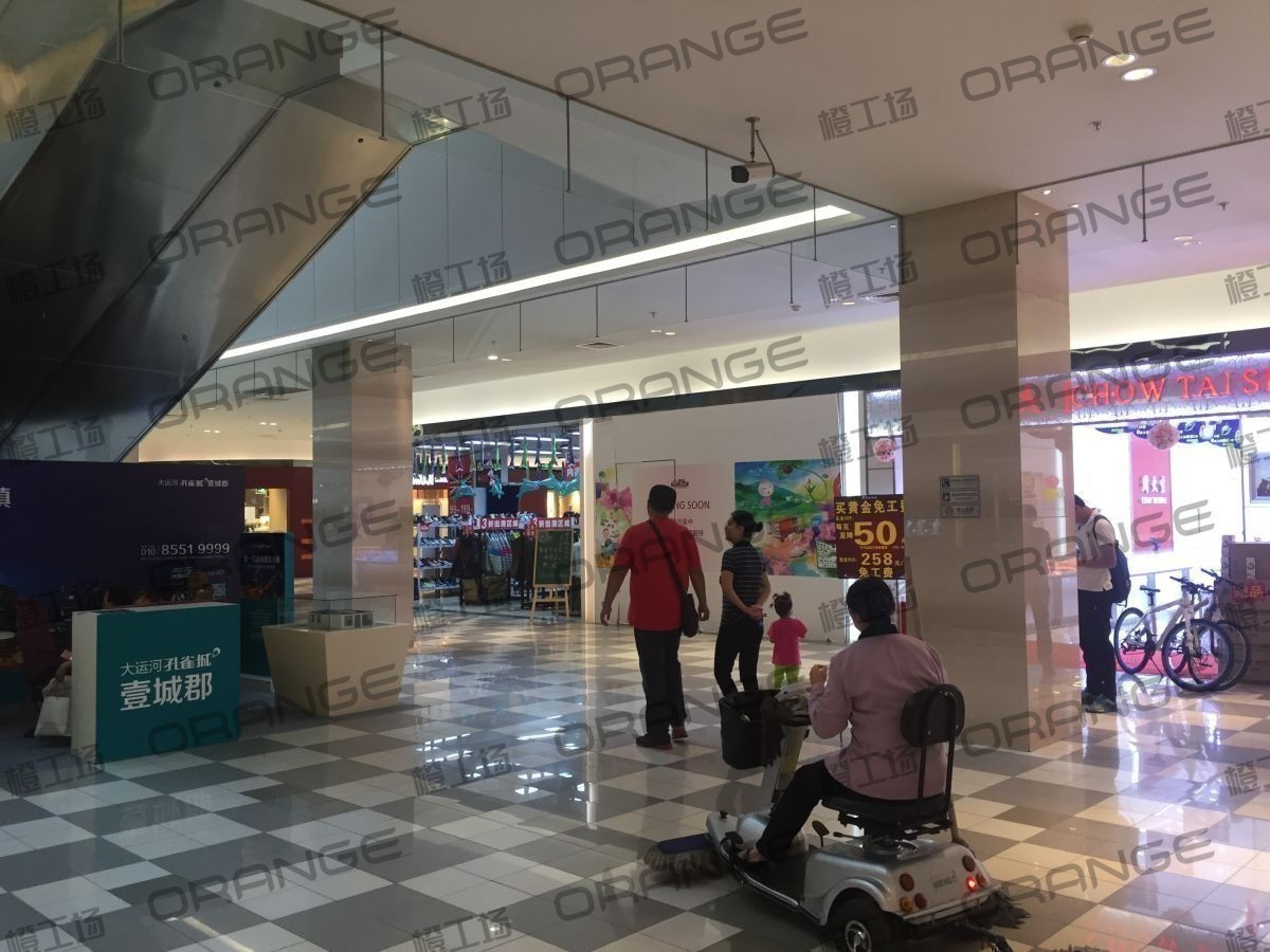 北京常营华联-室内一层东区东门内3