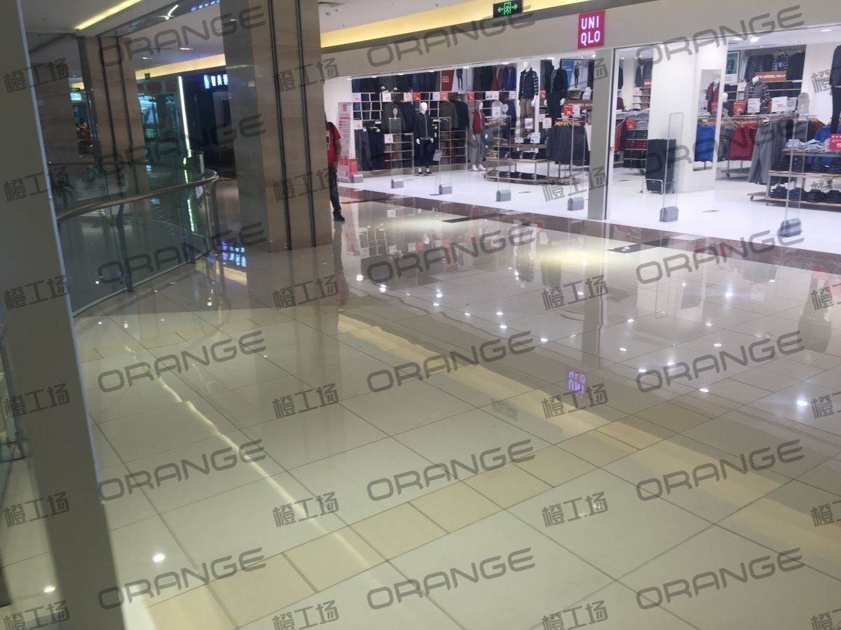 北京常营华联-室内二层西区西侧扶梯东（2块）3