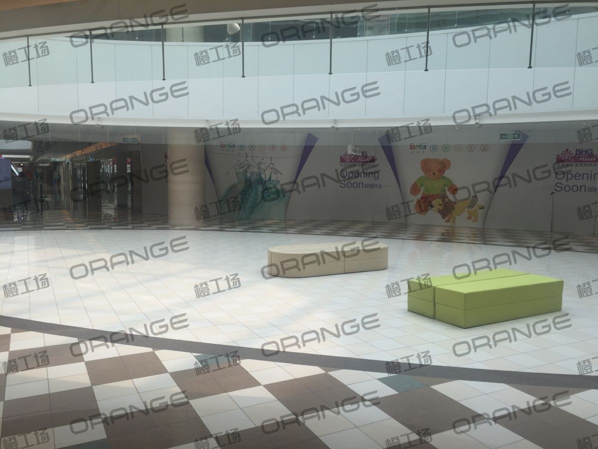 北京常营华联-室内二楼西侧环廊中厅久心门前3