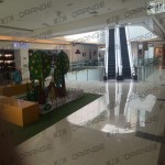 北京常营华联-室内二楼中庭play boy门前24