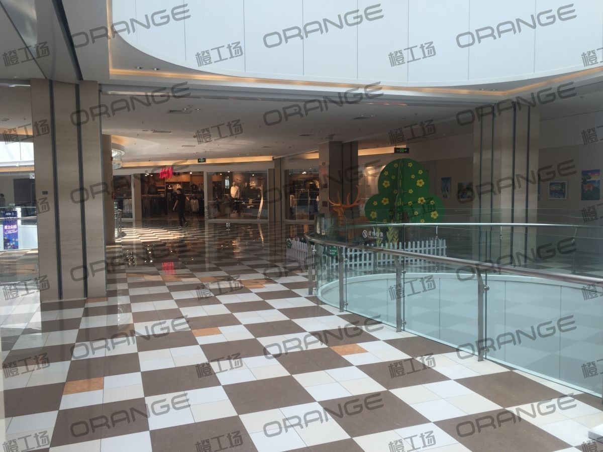 北京常营华联-室内二楼东侧扶梯西1