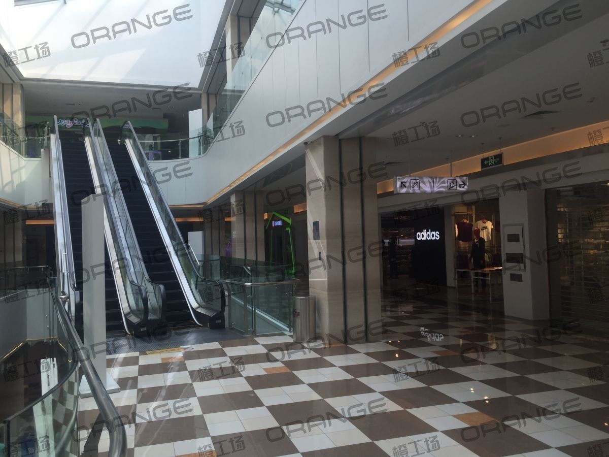 北京常营华联-室内二楼东侧扶梯西2