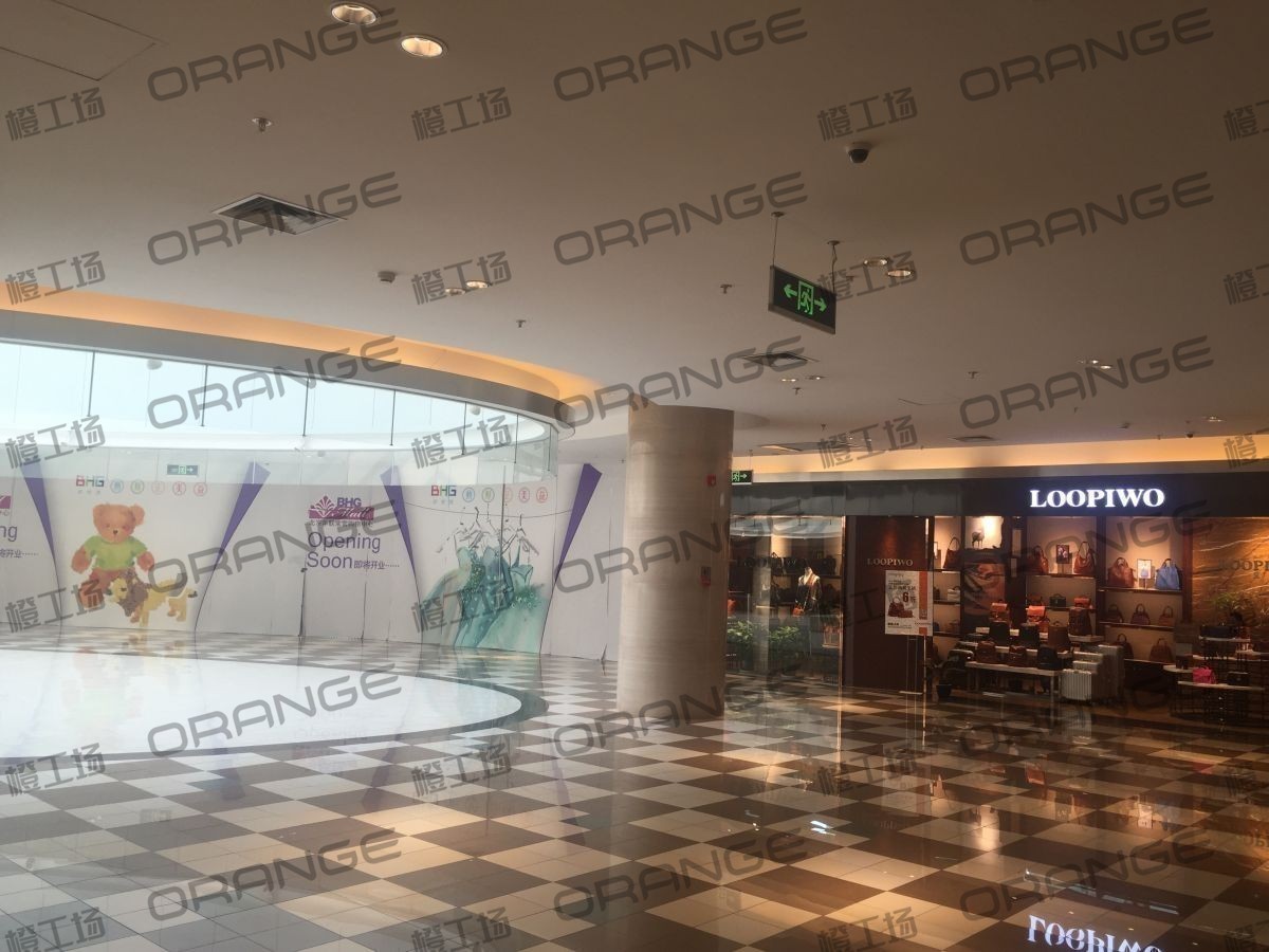 北京常营华联-室内三楼西侧中庭西Loopiwo门前（对应3楼共2块）4