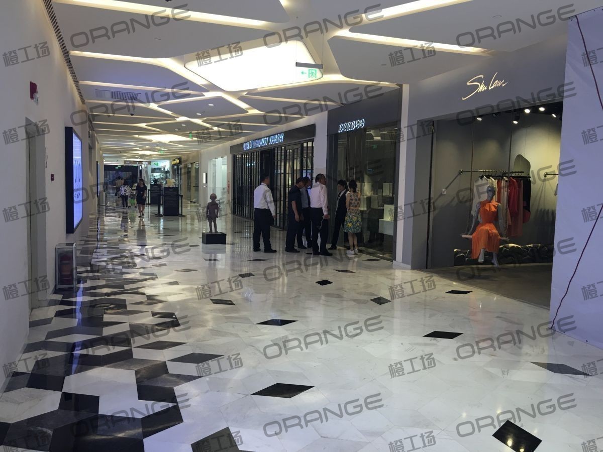 北京通盈中心-室内一楼服务台北侧走廊1