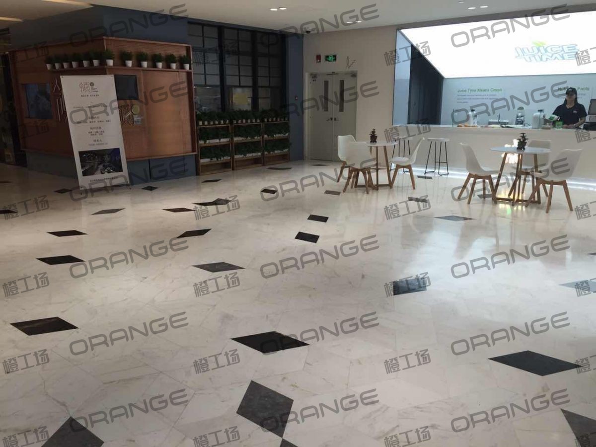 北京通盈中心-室内二楼juice time门前1