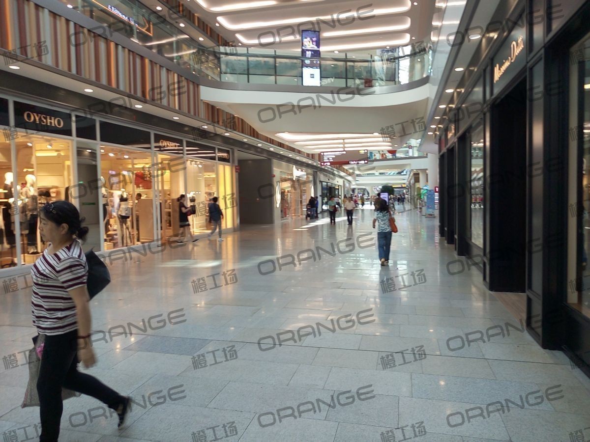 北京荟聚购物中心-室内一楼东北门门内西过道（两块）4