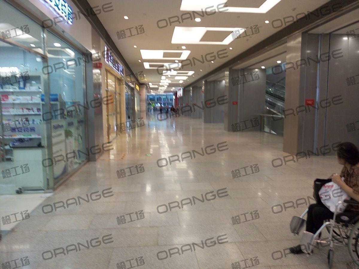 北京荟聚购物中心-室内一二楼东南侧欧尚超市东过道（两块）2
