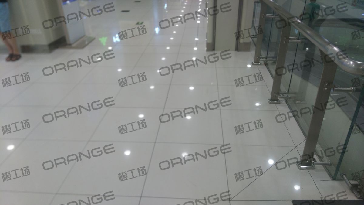 北京太阳宫凯德Mall-室内B2东侧扶梯口两旁(两块）4