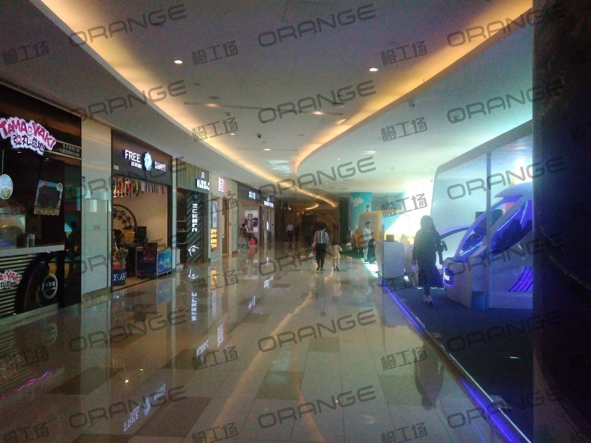 北京五彩城购物中心-室内东区四楼西侧东西区走廊4