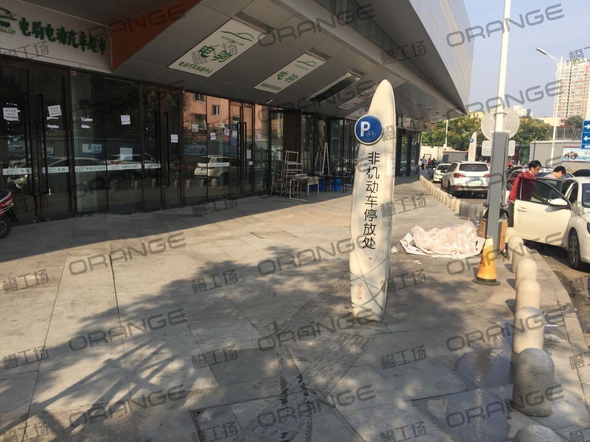 北京通州万达广场-室外金门西街B区南侧苹果门前2