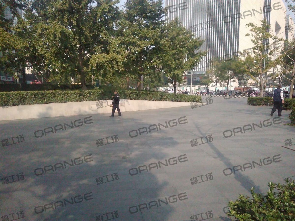 北京来福士广场-室外东北侧走廊3