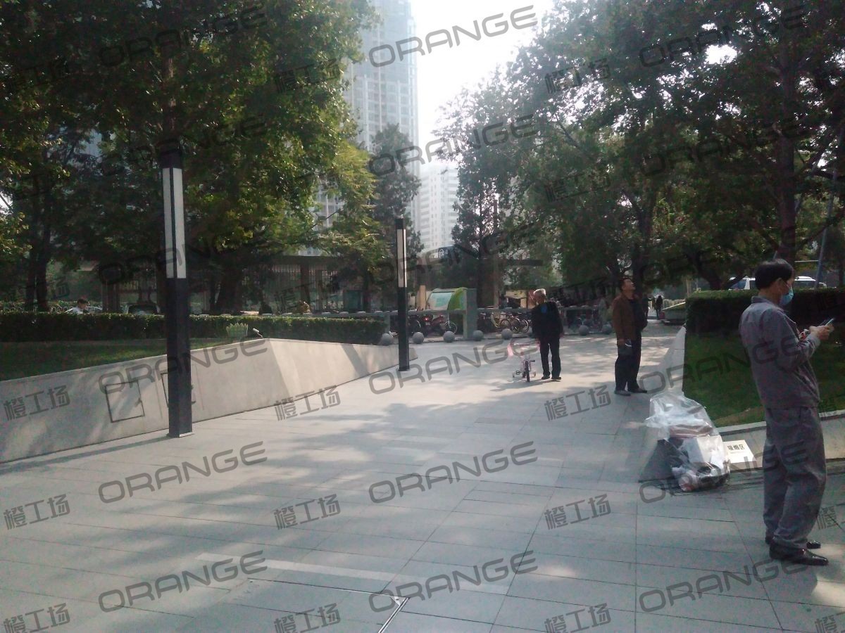 北京来福士广场-室外东北广场南侧走廊2