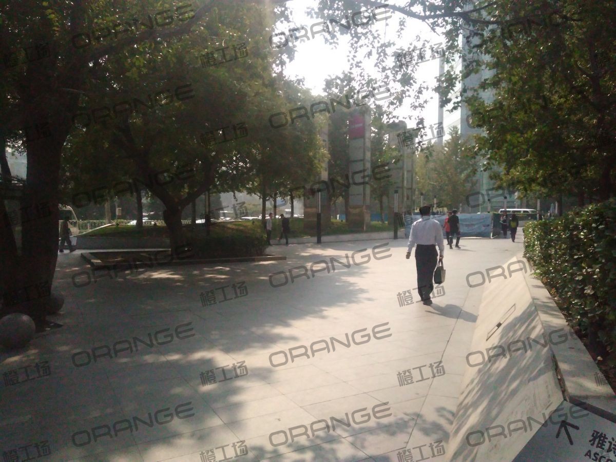 北京来福士广场-室外东侧外围走廊1