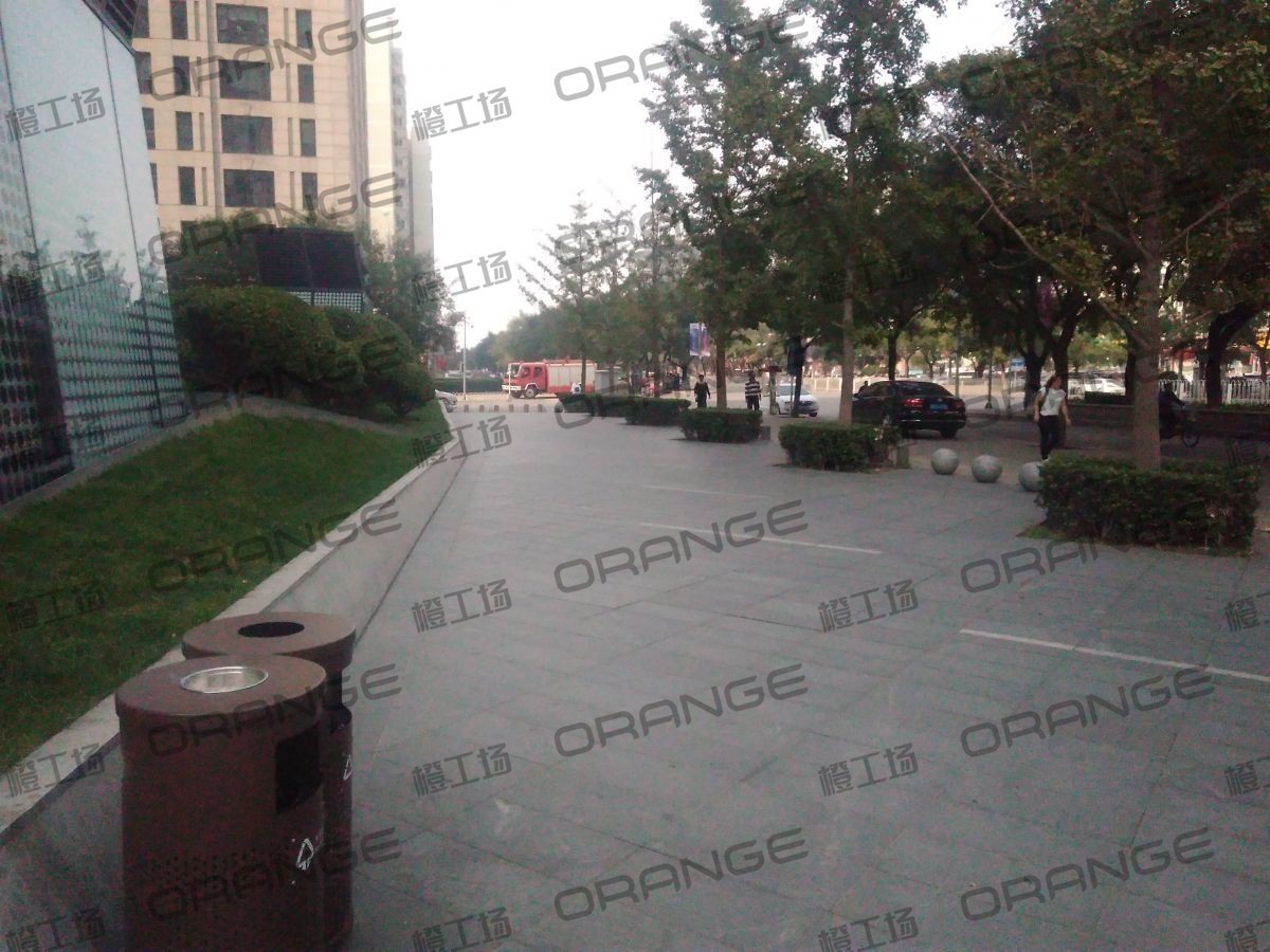 北京来福士广场-室外东北侧走廊一1