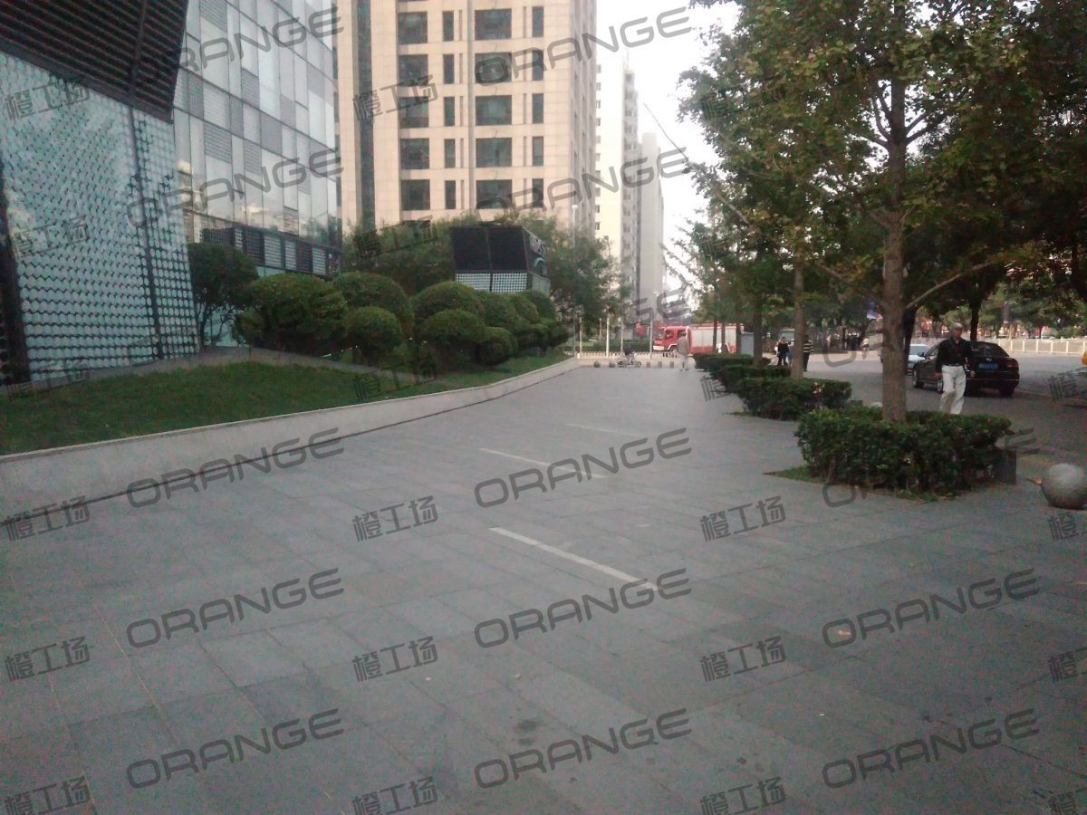 北京来福士广场-室外东北侧走廊一3