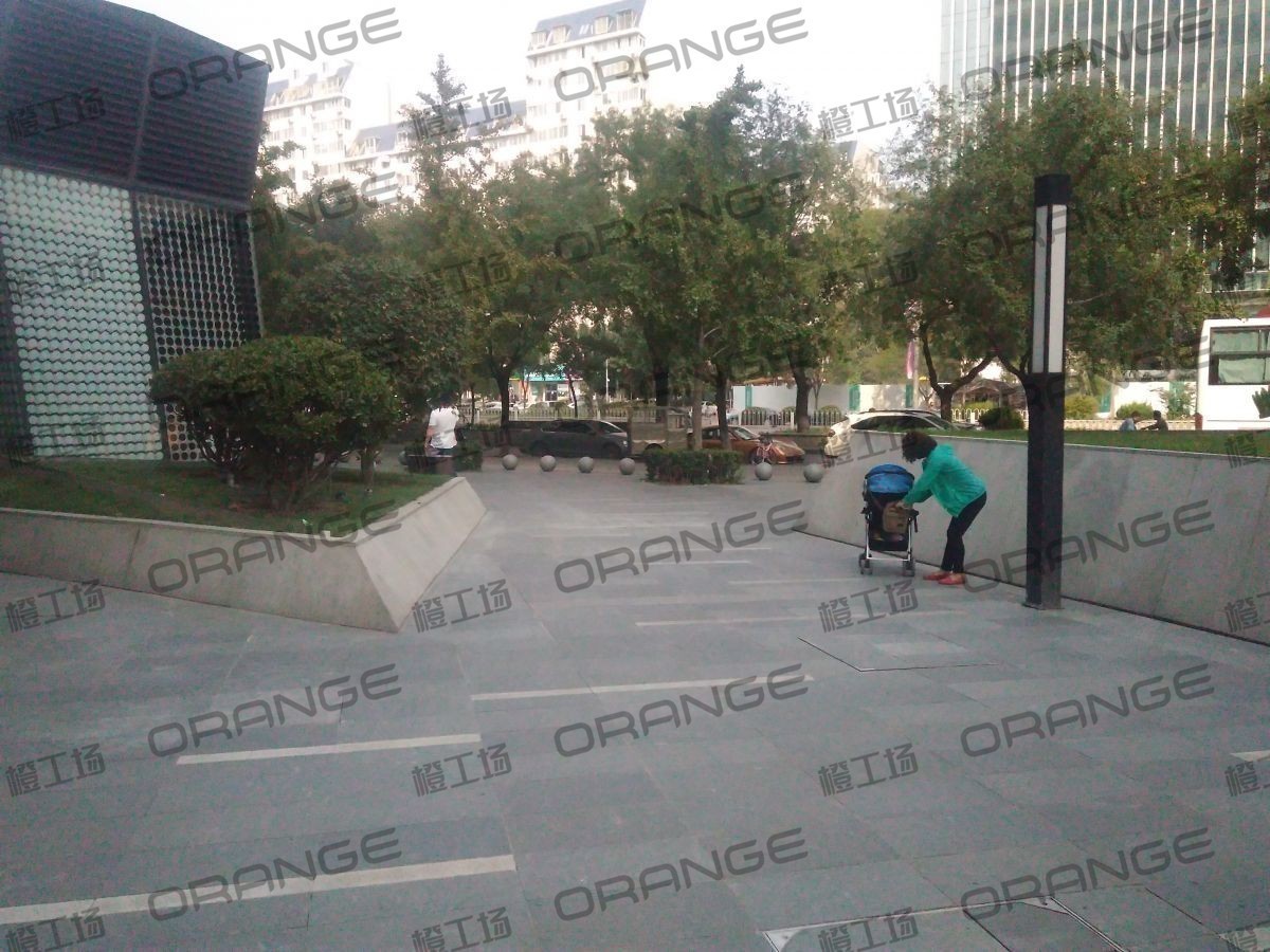 北京来福士广场-室外东北侧走廊二1