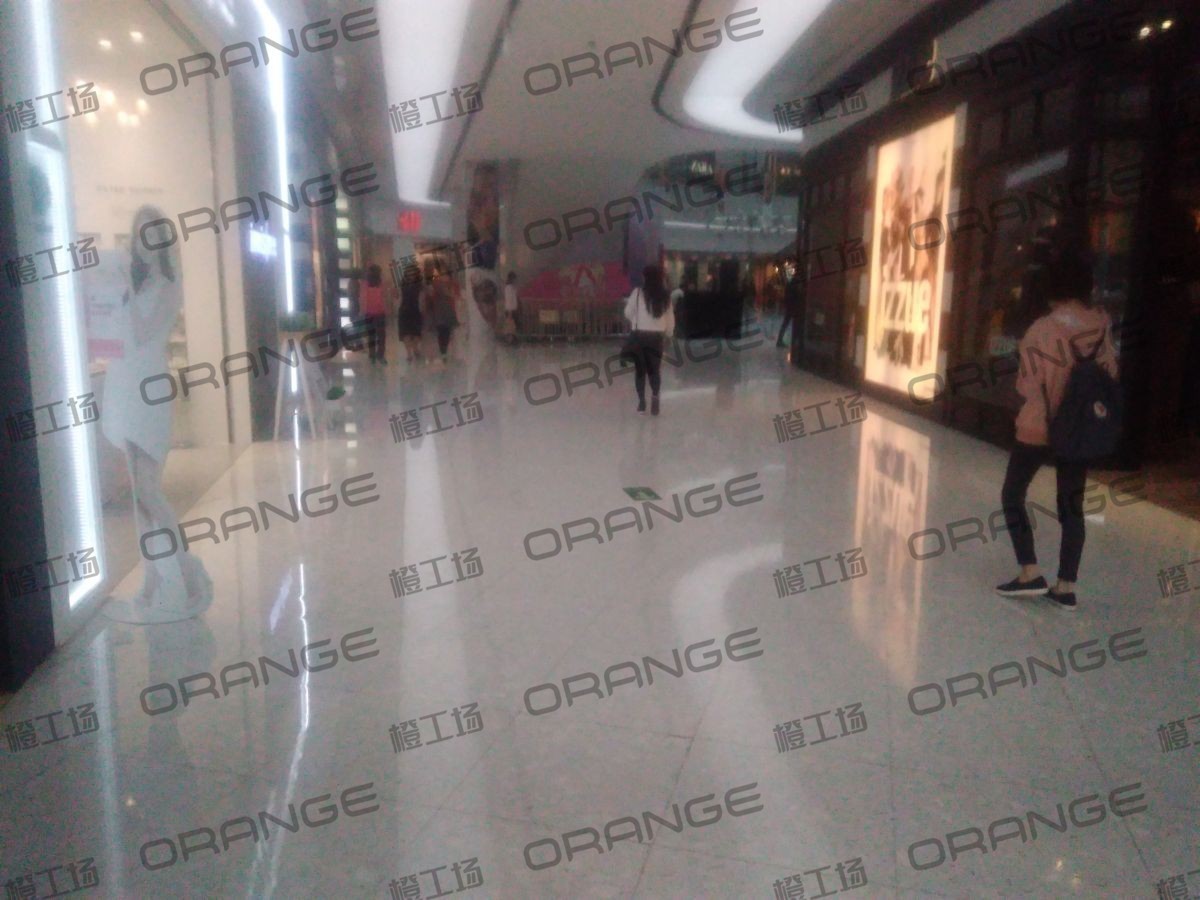 北京来福士广场-室内一楼南侧东门门内3