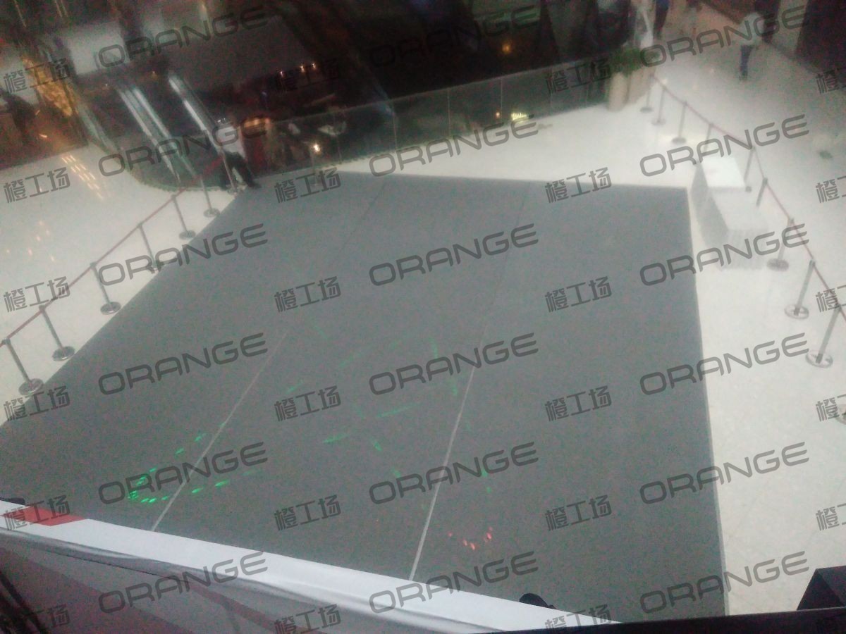 北京来福士广场-室内一楼中庭2