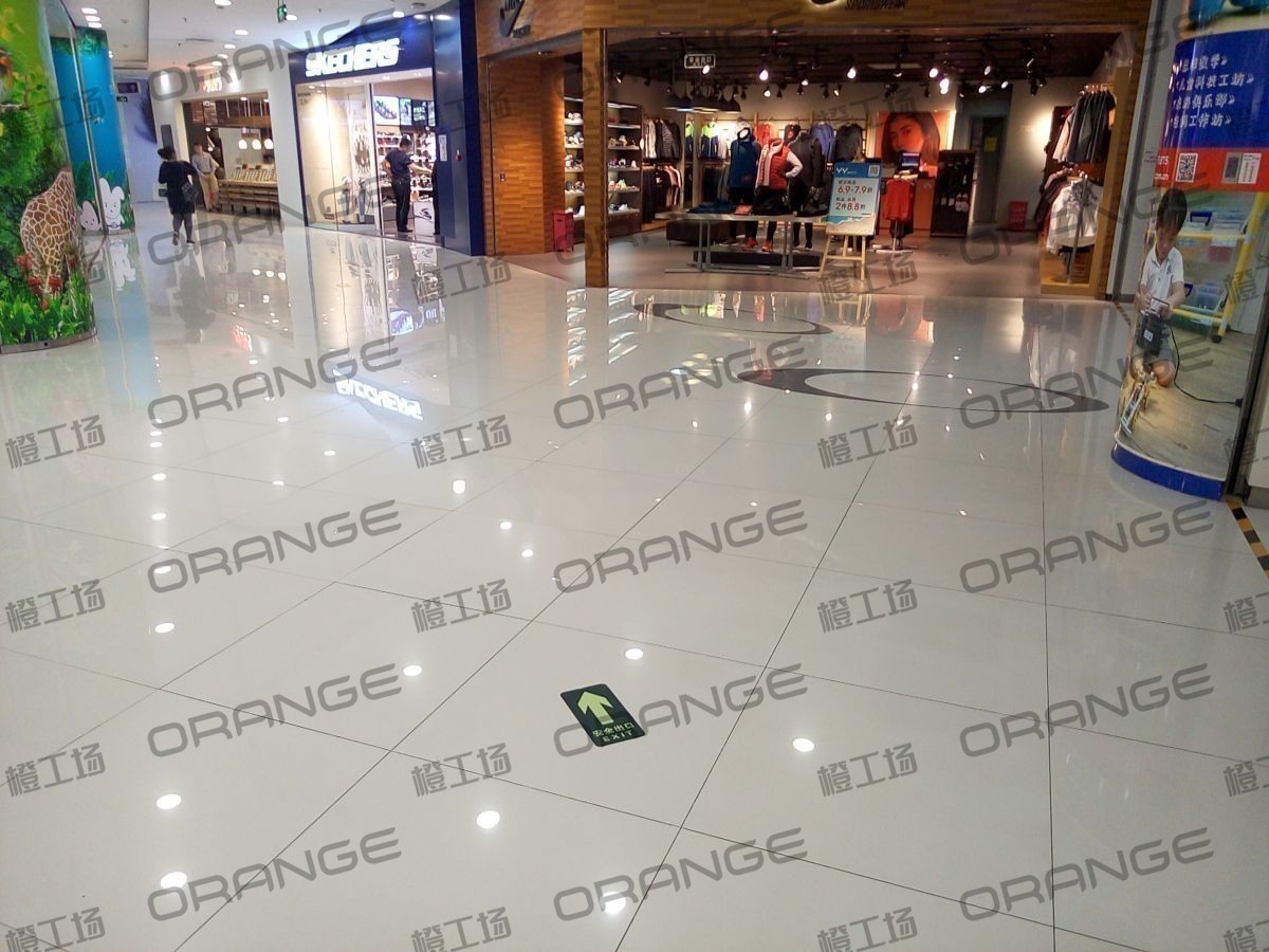 北京凯德mall大峡谷-室内三楼西侧扶梯南耐克门前2