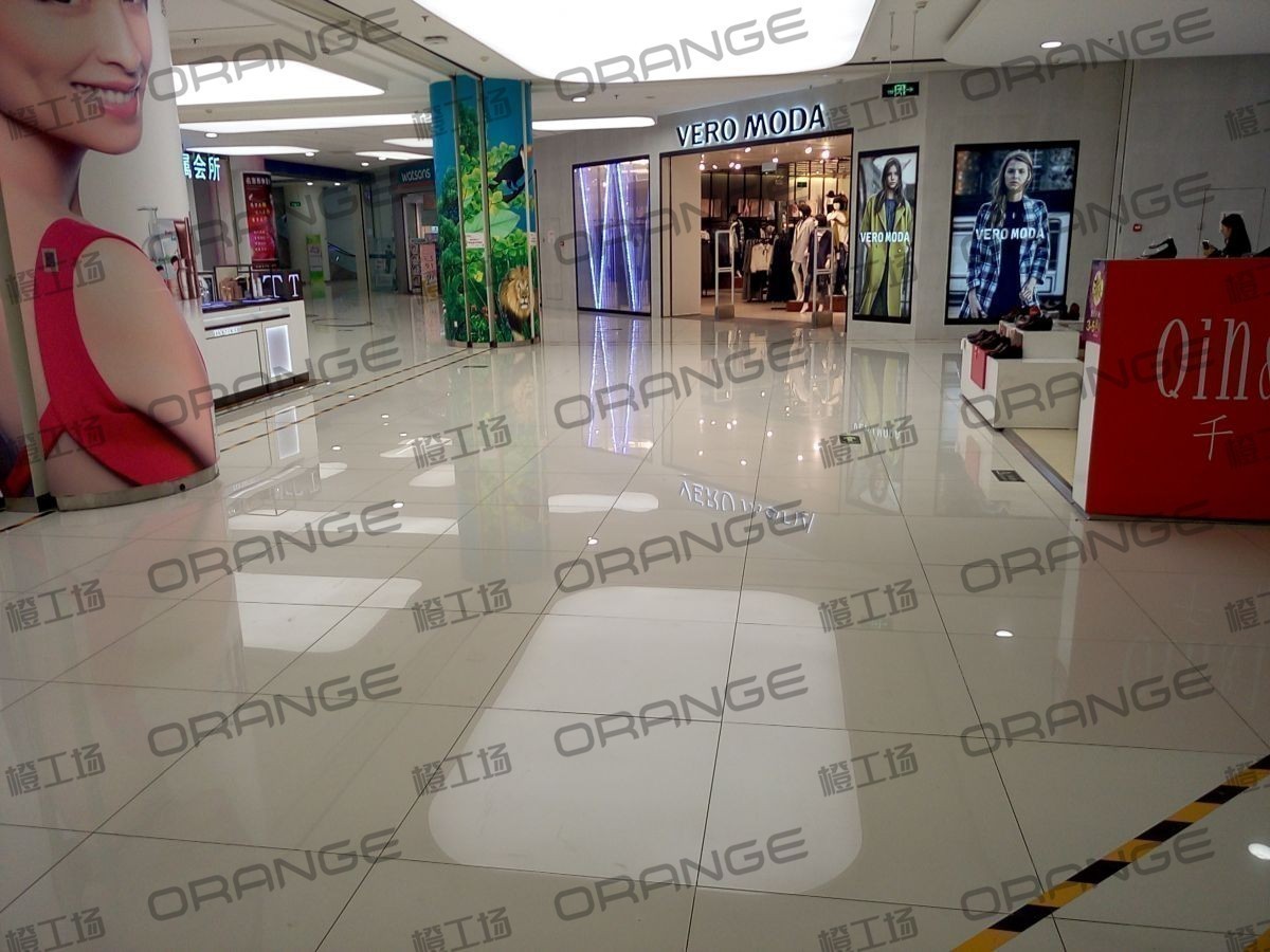 北京凯德mall大峡谷-室内二楼西侧veormoda门前一1
