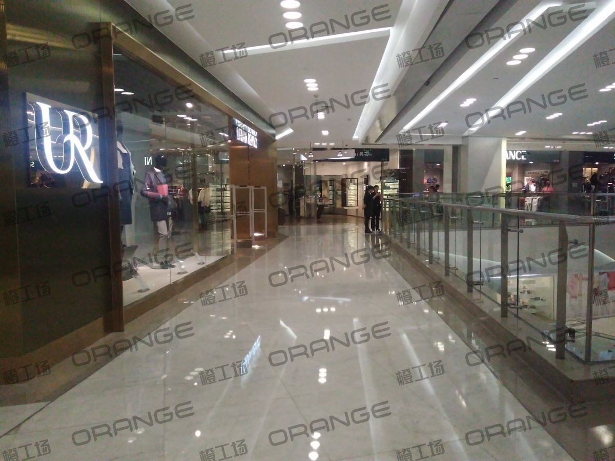 北京凯德晶品购物中心-室内二楼西侧走廊1