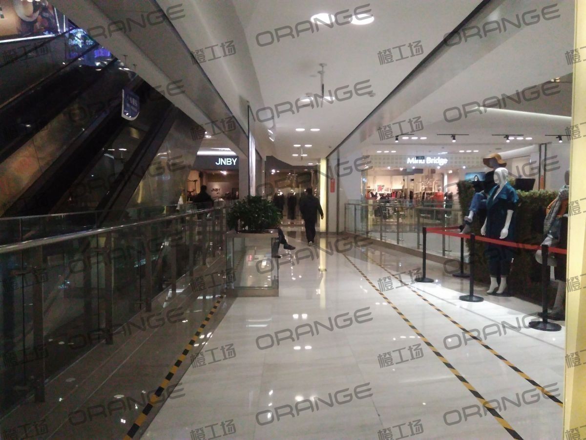北京凯德晶品购物中心-室内二楼东侧扶梯西走廊1