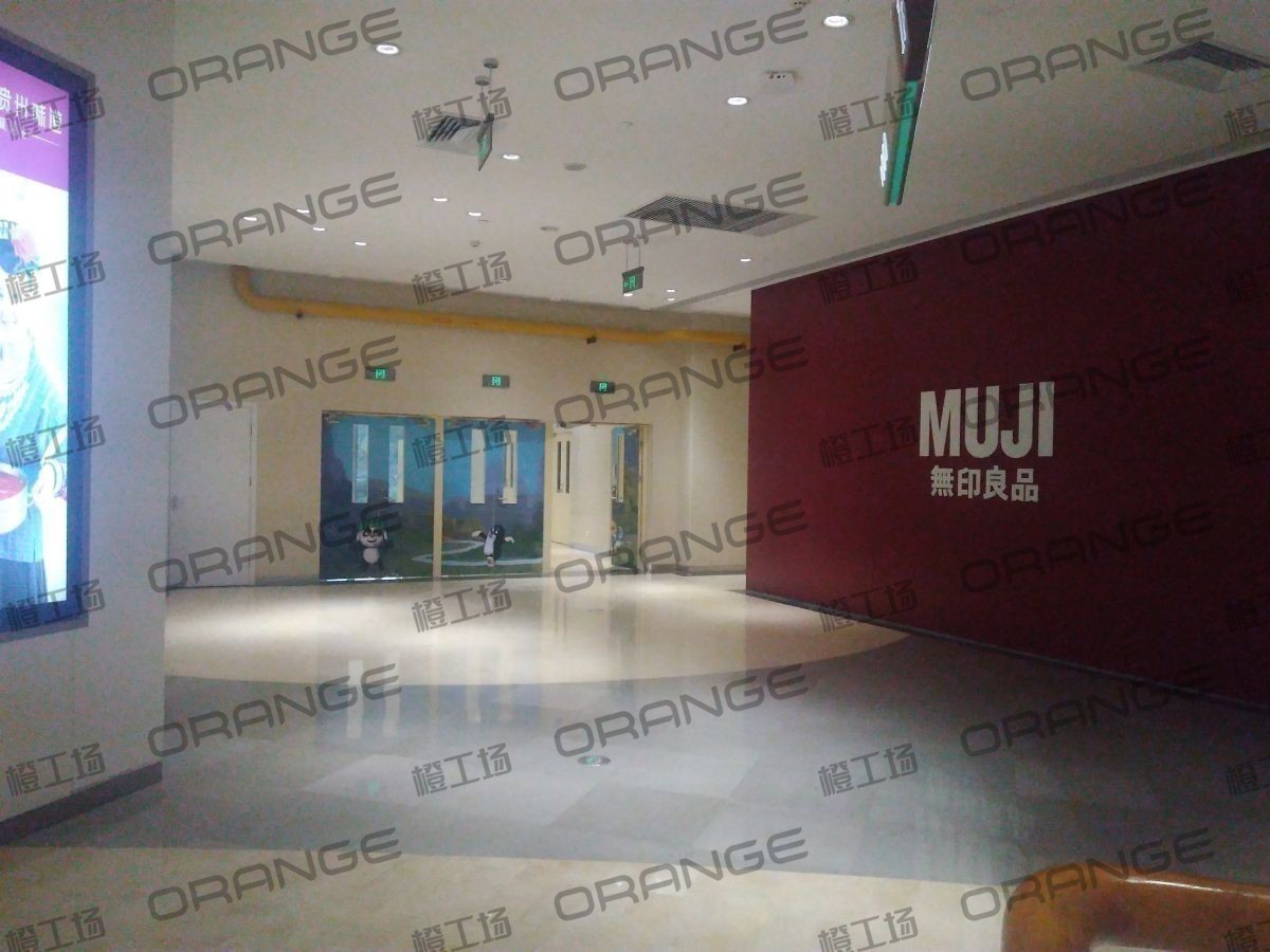 北京银座和谐广场购物中心-室内一楼东扶梯东南侧过道2