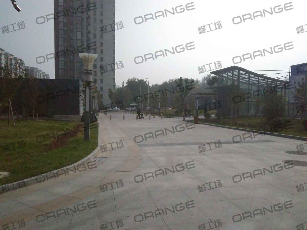 北京银座和谐广场购物中心-室外东南侧篮球场北过道1
