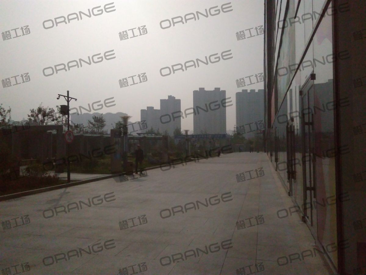 北京银座和谐广场购物中心-室外东侧过道2