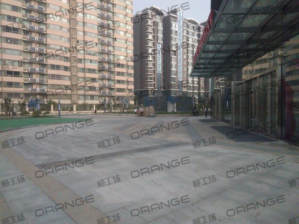 北京银座和谐广场购物中心-室外西北门西北侧过道1