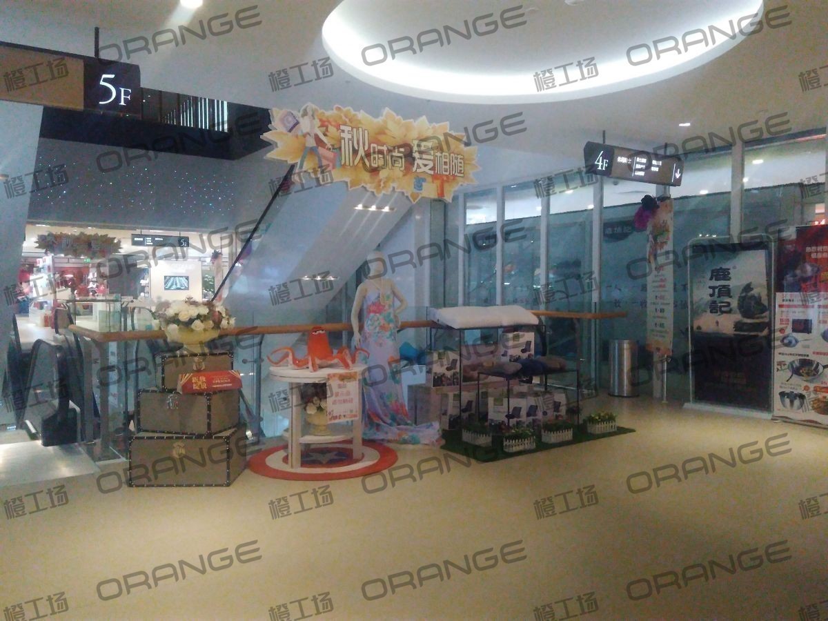 北京银座和谐广场购物中心-室内五楼西侧扶梯东过道2