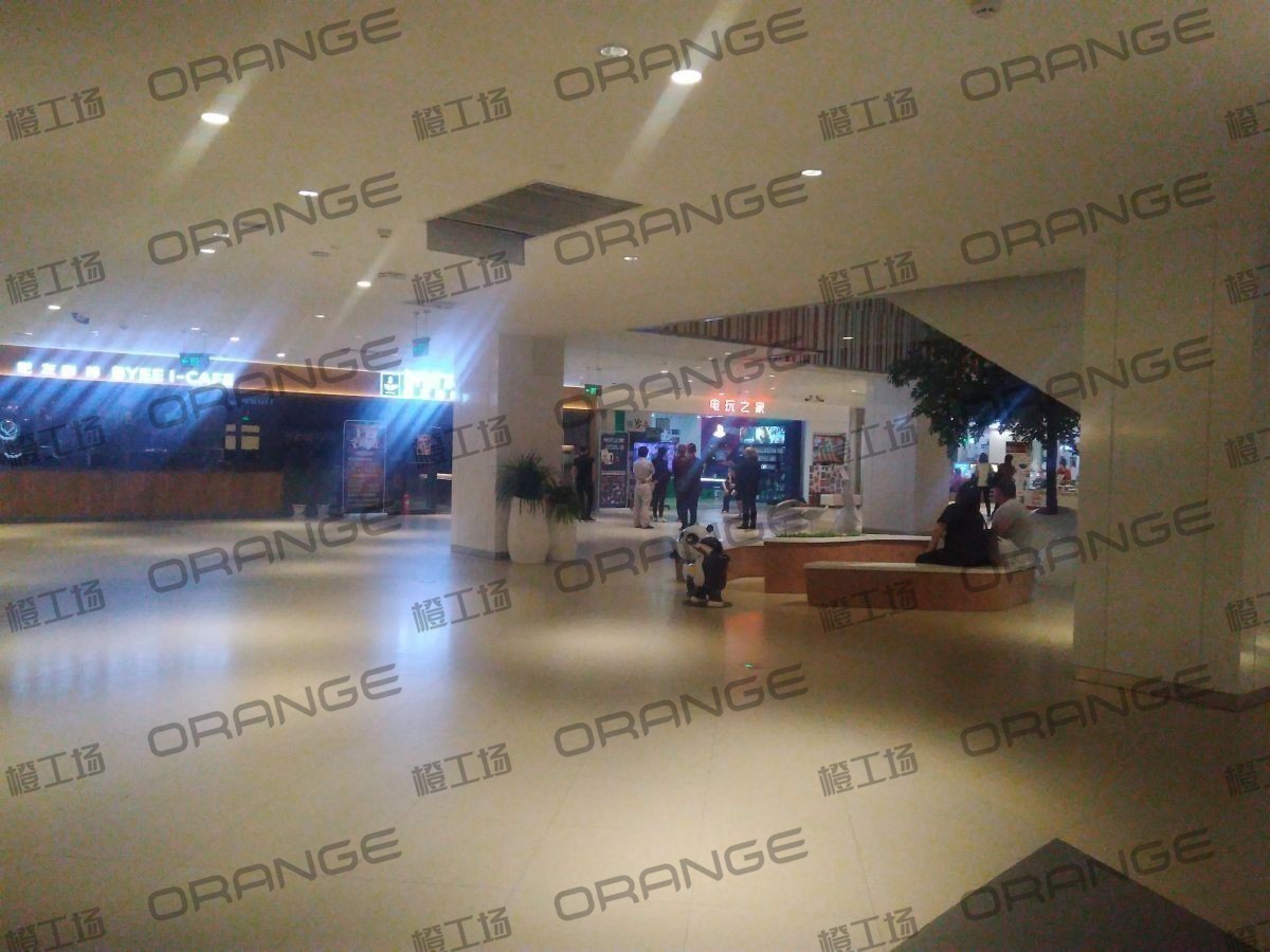 北京银座和谐广场购物中心-室内五楼东南扶梯南吧友网咖门北过道3