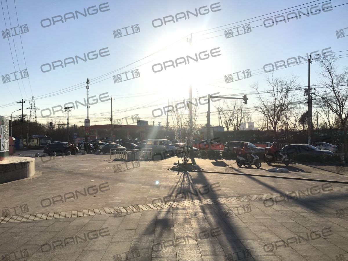 北京金隅嘉品mall-室外西南角圆形广场前方3