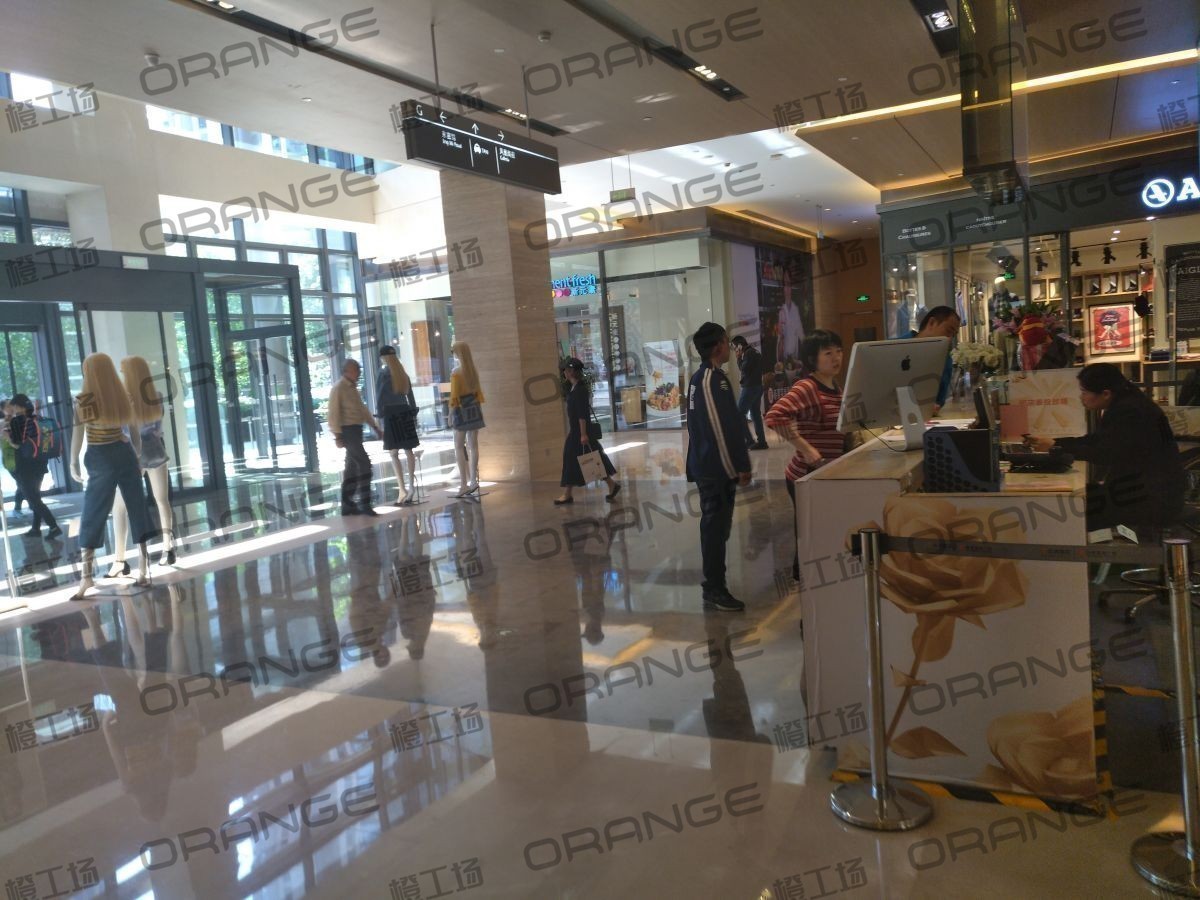 北京凤凰汇购物中心-室内一楼西门门内3