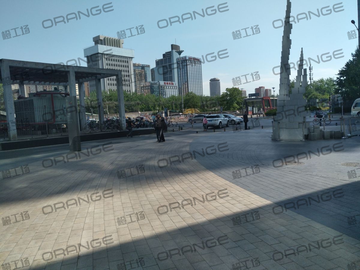 北京凤凰汇购物中心-室外西侧南门门前1