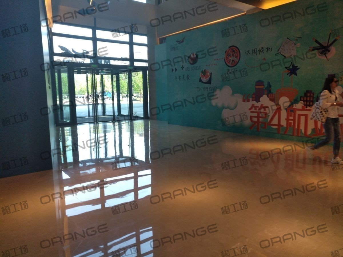 北京凤凰汇购物中心-室内一楼南门门内3