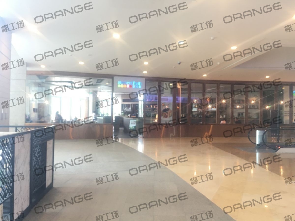 北京颐堤港-室内一楼东门南侧扶梯口前1