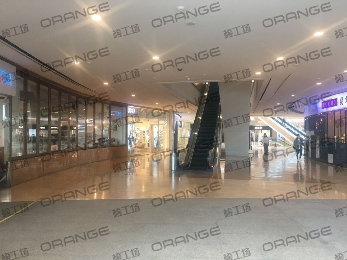 北京颐堤港-室内一楼东门南侧扶梯口前3