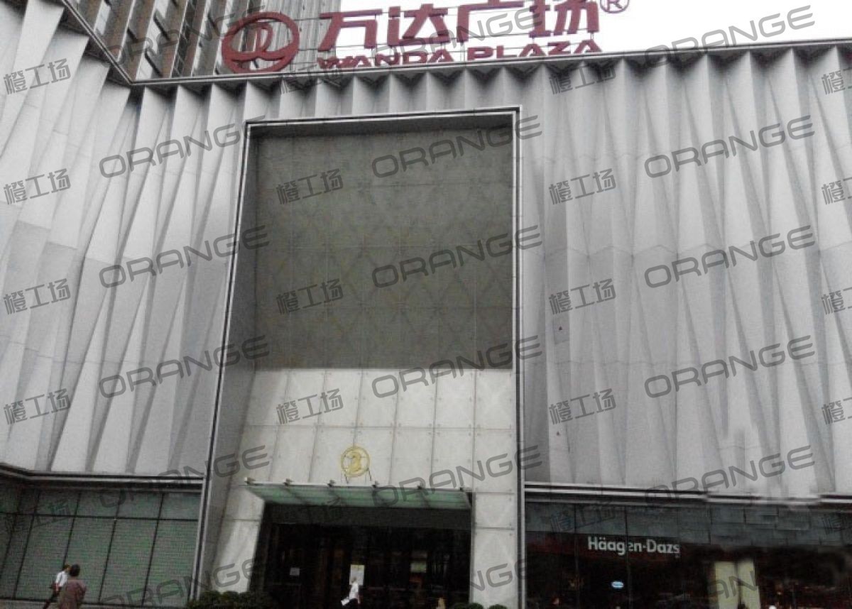 成都金牛万达广场-金牛万达广场室外三号门1