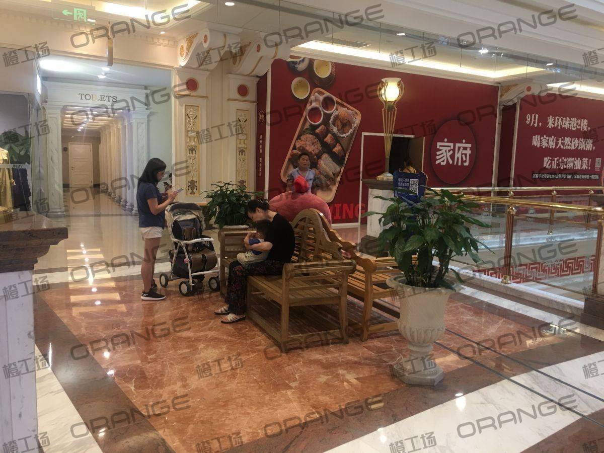 上海环球港-室内二楼画廊西大街013与087之间走廊1