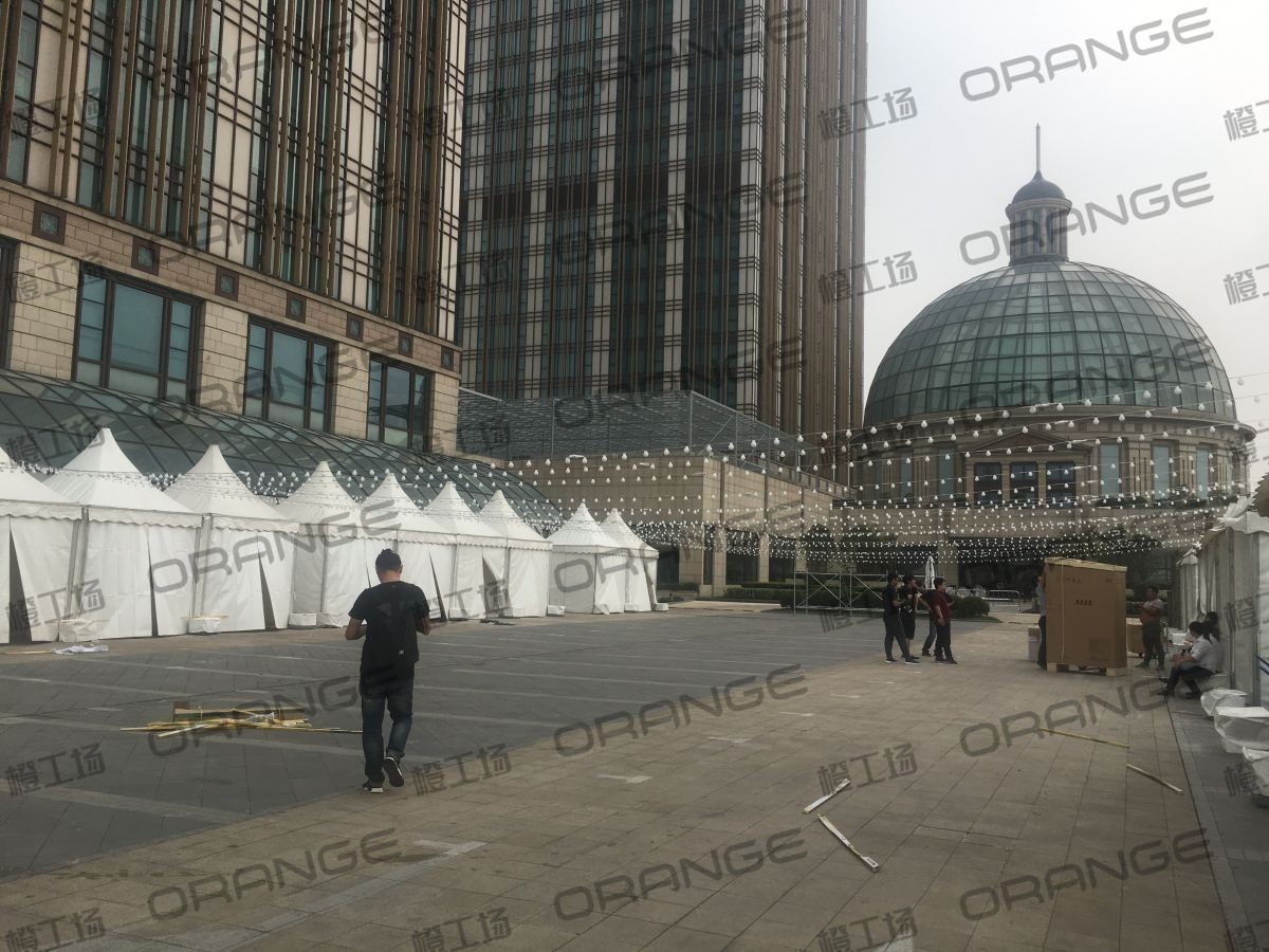 上海环球港-室外五楼天台南侧广场2