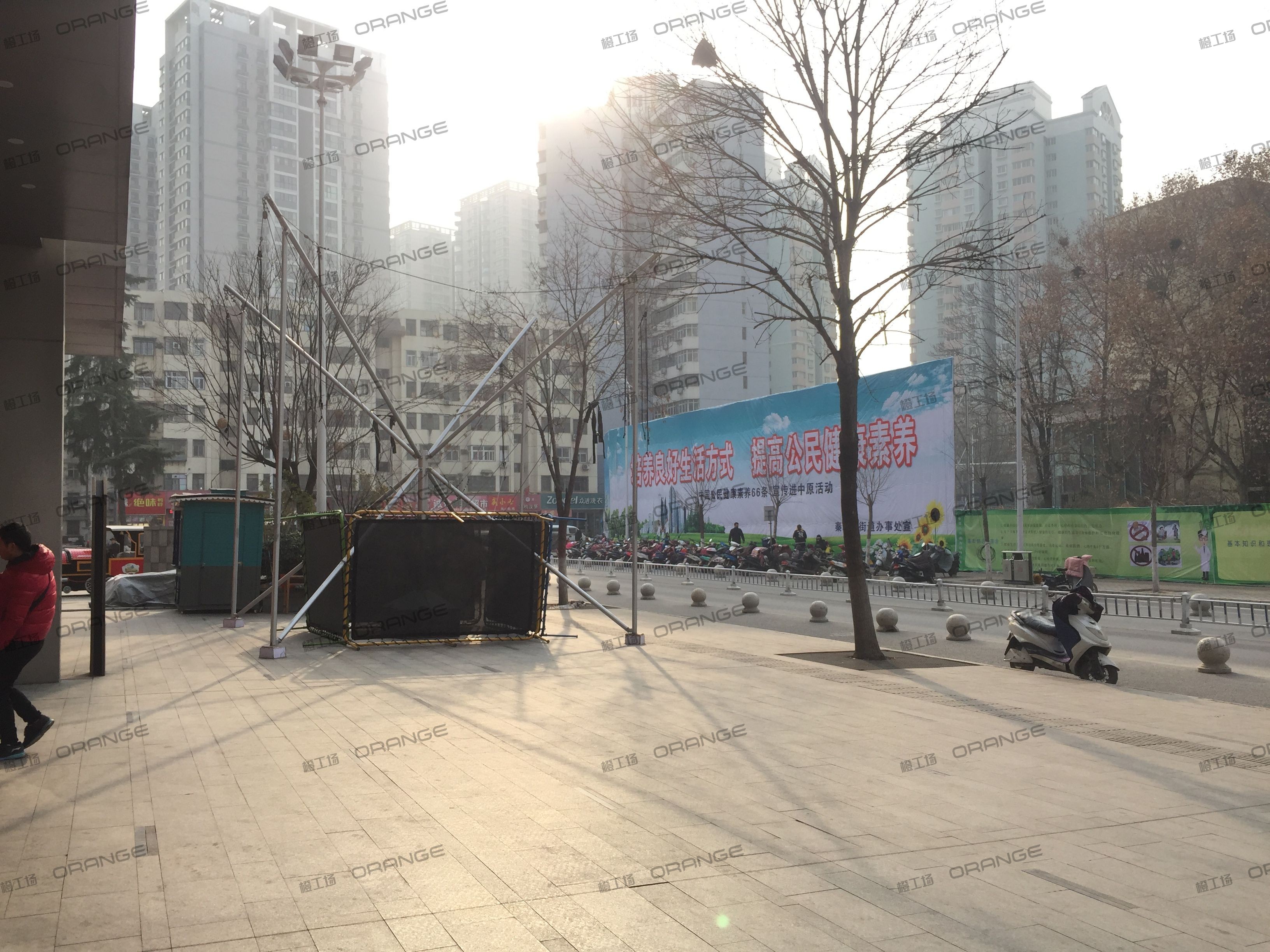 郑州锦艺城C区-室外西门前3