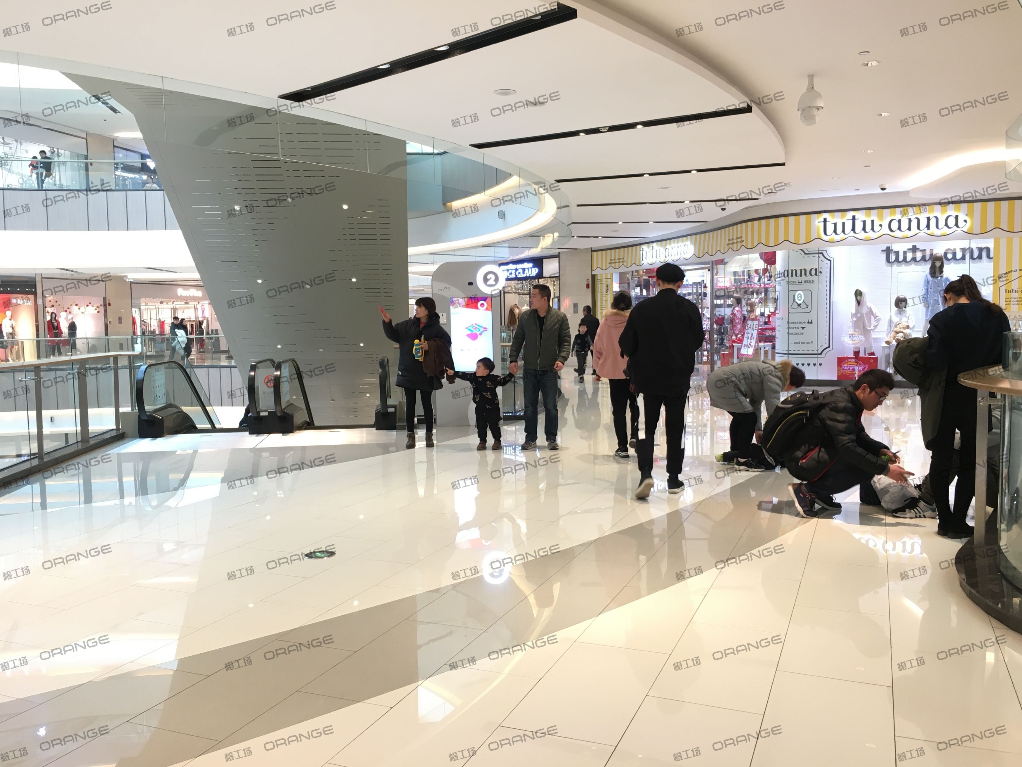 郑州CITYON熙地港-室内二层西侧中庭环廊东2