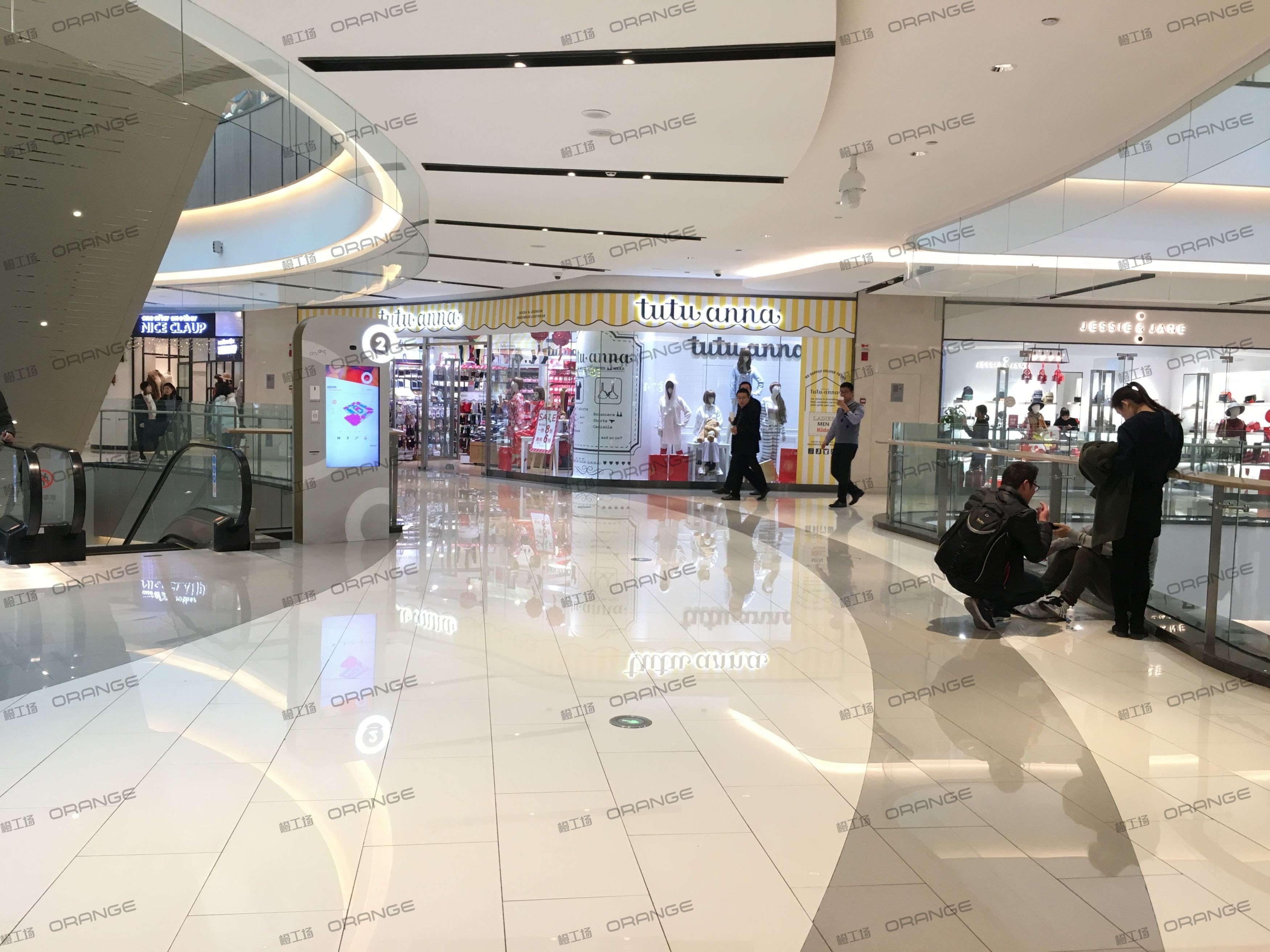 郑州CITYON熙地港-室内二层西侧中庭环廊东3