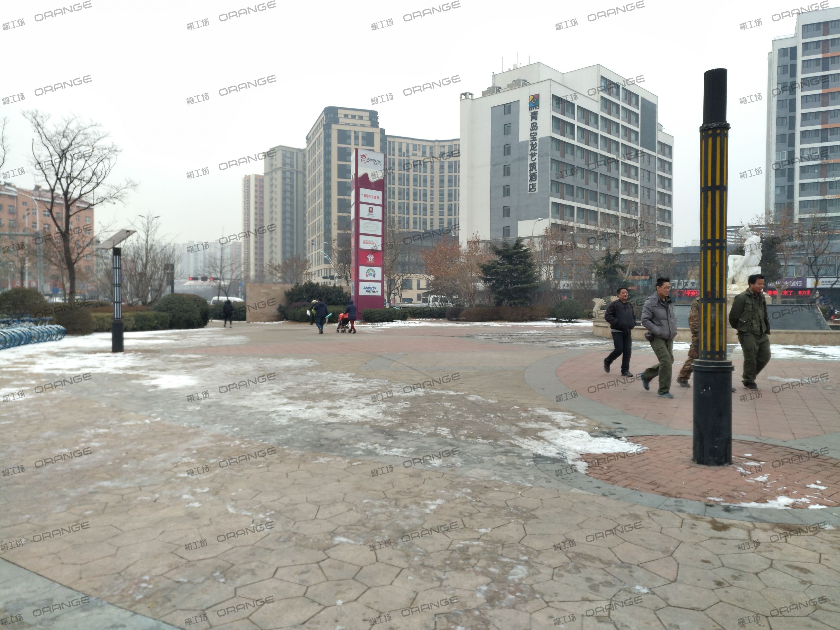 青岛宝龙城市广场（李沧店）-室外西南中央雕像北2