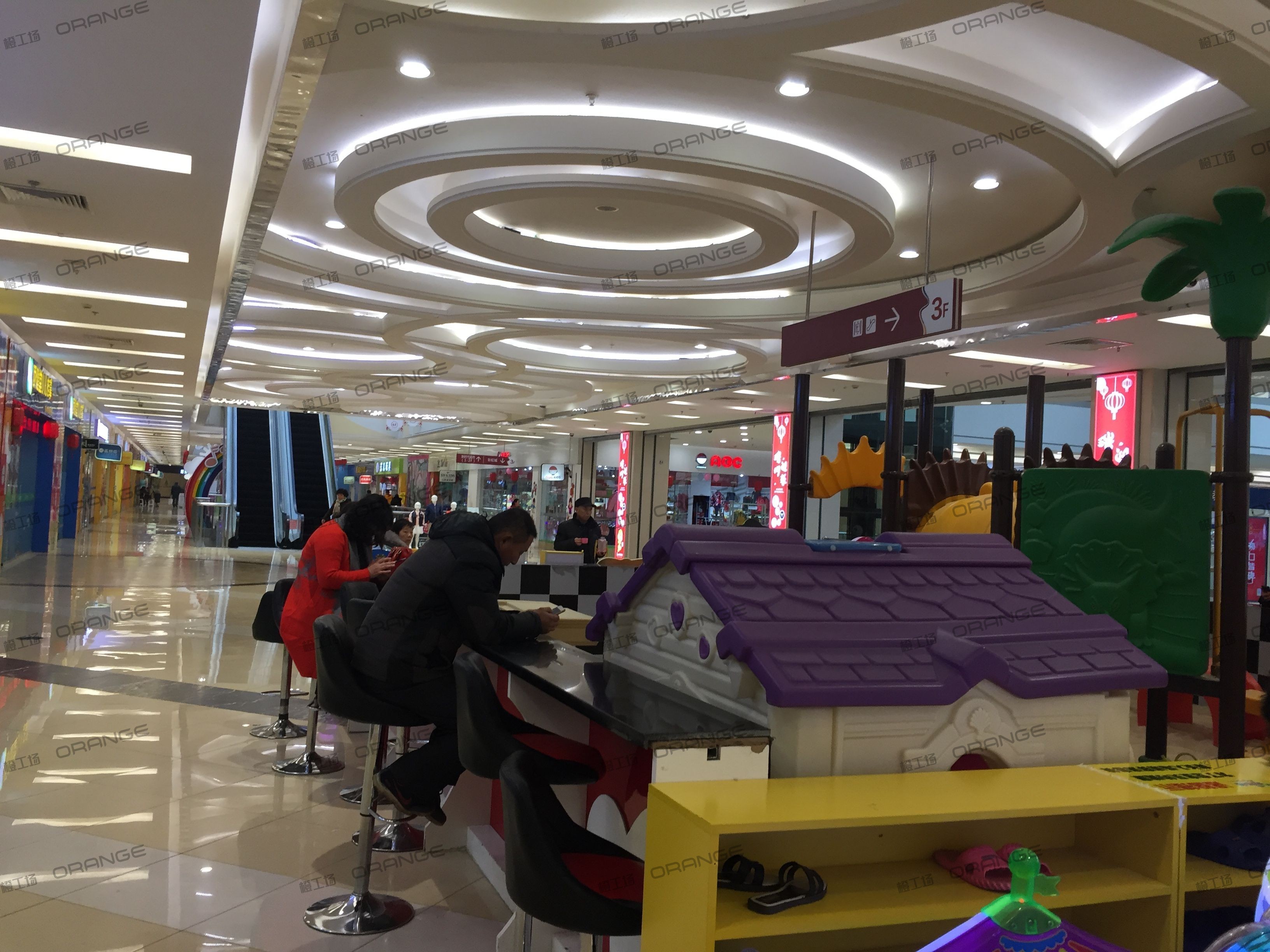 青岛宝龙城市广场（李沧店）-室内三层中部扶梯东1