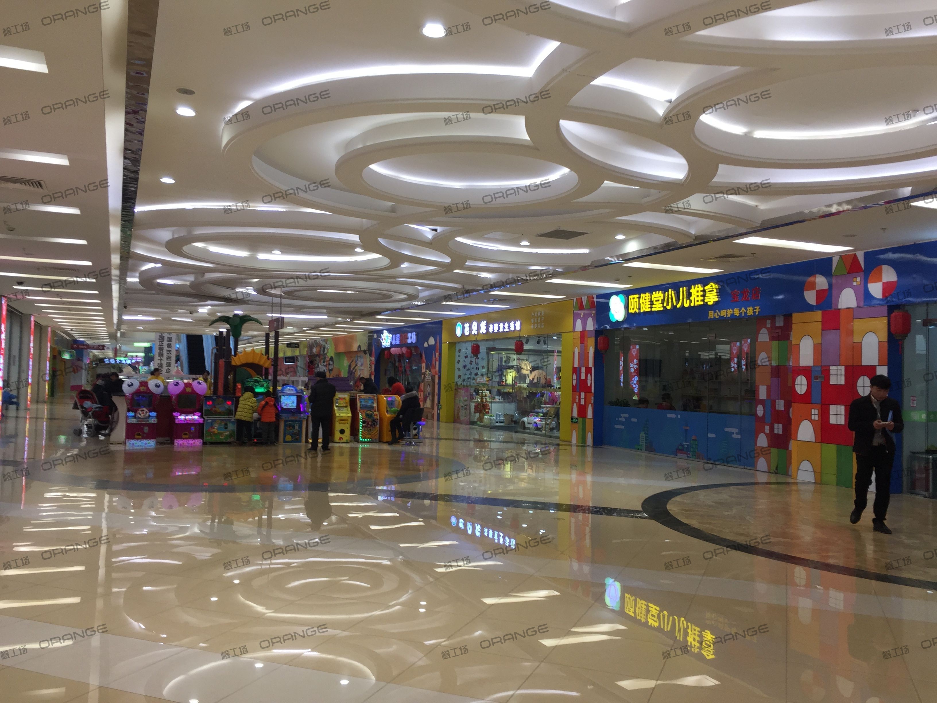 青岛宝龙城市广场（李沧店）-室内三层中部扶梯东3