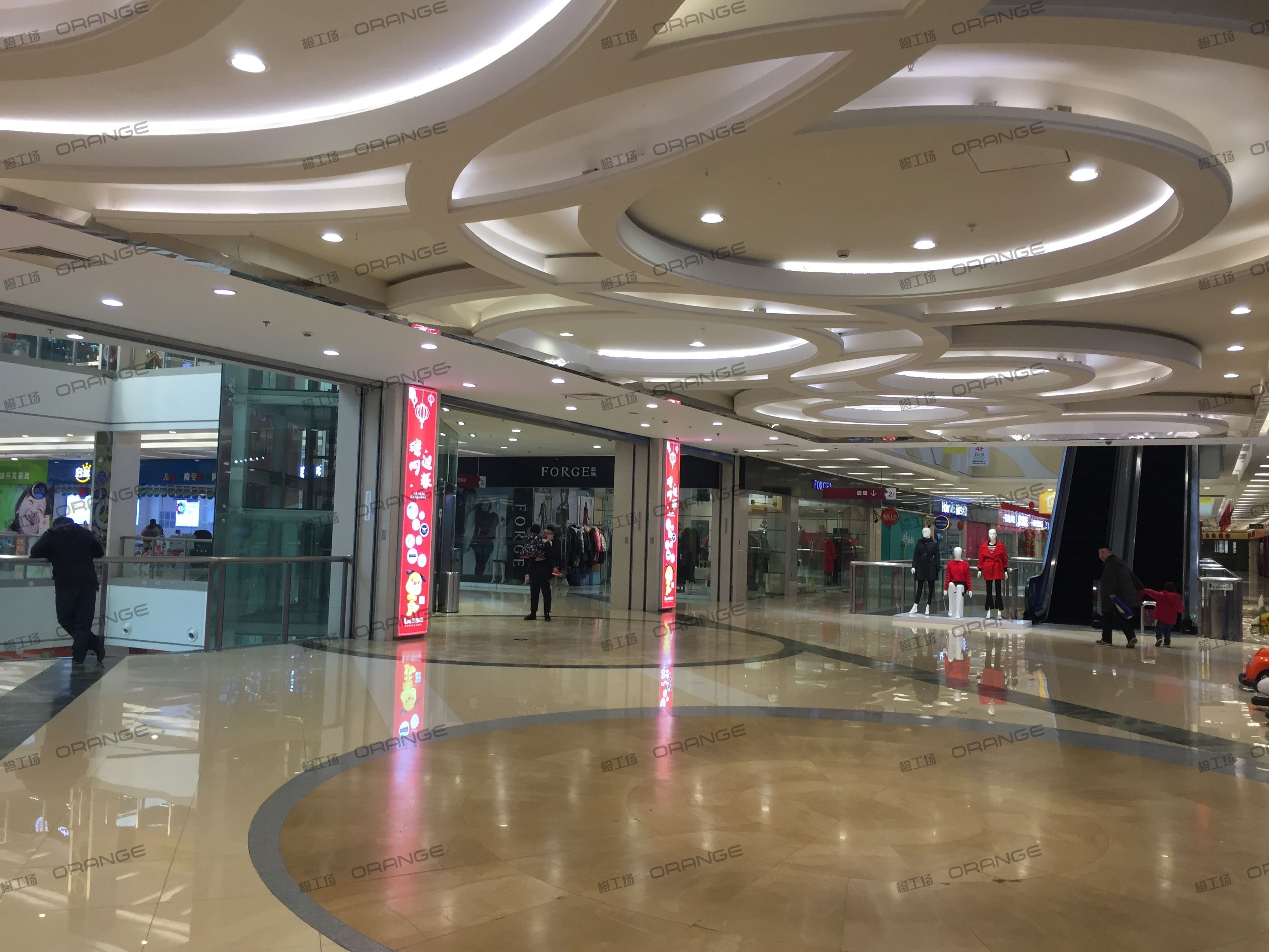 青岛宝龙城市广场（李沧店）-室内二层东部扶梯西1